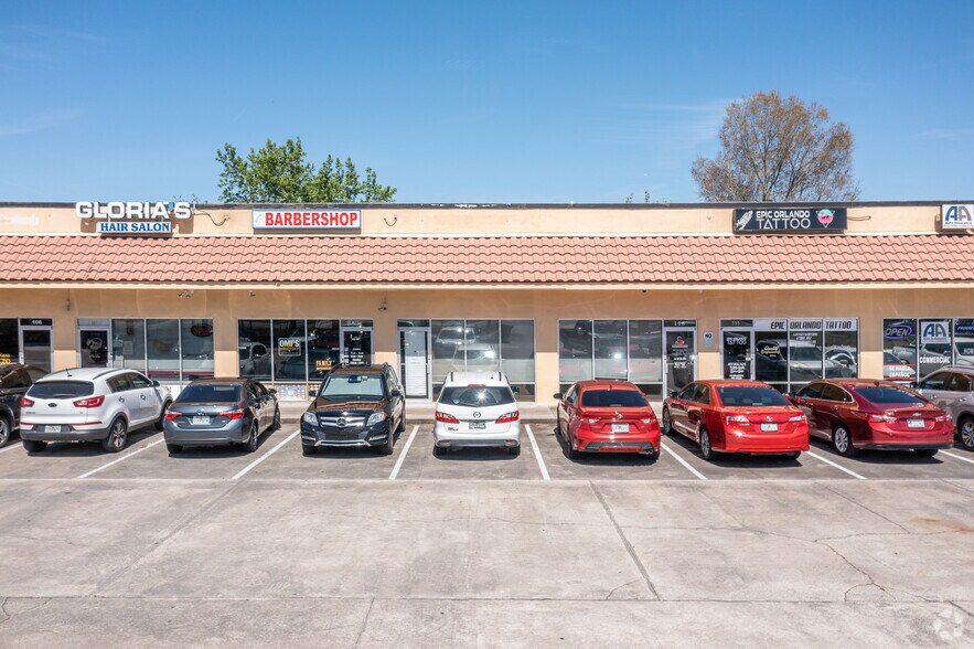 9645 E Colonial Dr, Orlando, FL à louer - Photo du bâtiment - Image 3 de 10