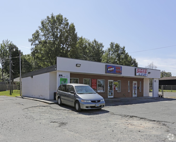 1616 N Graham St, Charlotte, NC for lease - Building Photo - Image 2 of 3