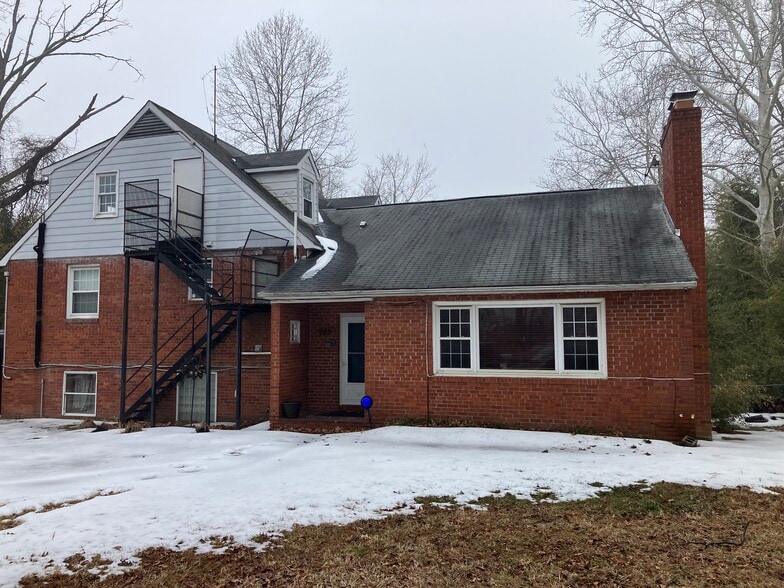 25 Wishing Rock Rd, Pasadena, MD à louer - Photo principale - Image 1 de 12