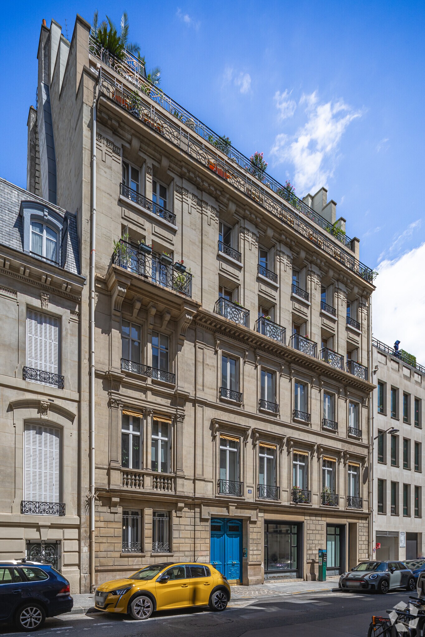 Office in Paris for sale Building Photo- Image 1 of 7