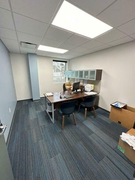 3 Hoop Dr, Walton, KY for sale - Interior Photo - Image 2 of 34