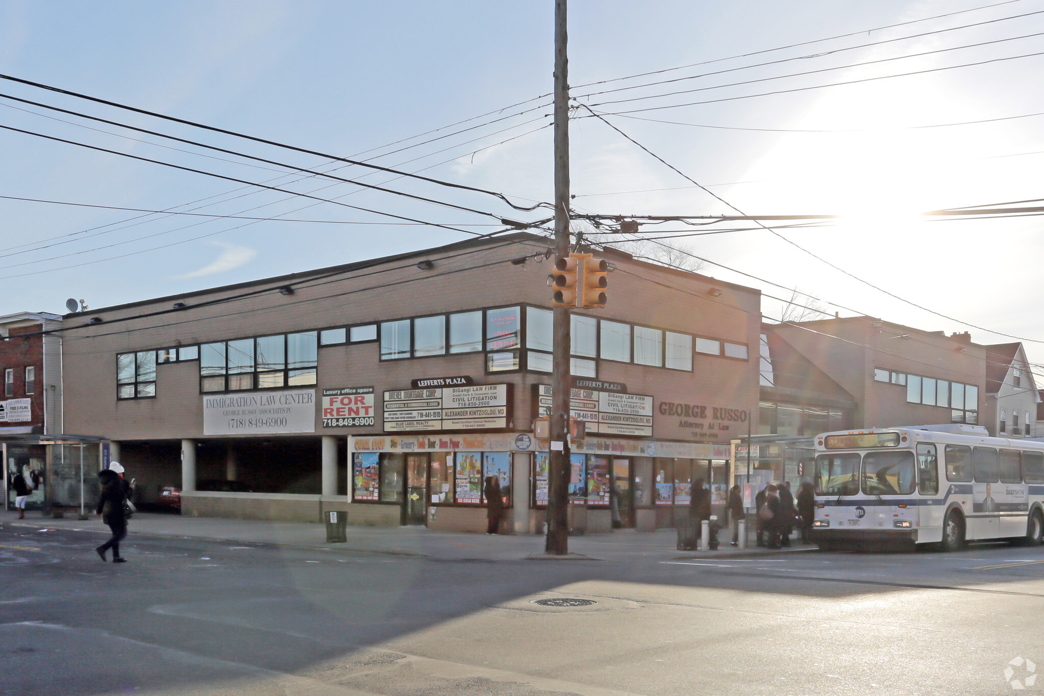 101-05 Lefferts Blvd, Richmond Hill, NY à vendre Photo principale- Image 1 de 1