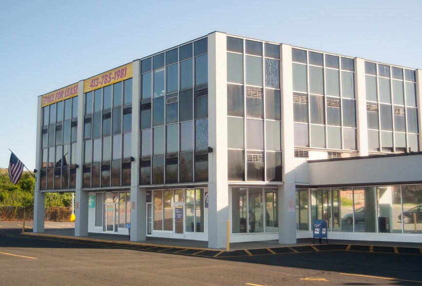 1985 Main St, Springfield, MA à louer - Photo du bâtiment - Image 3 de 4