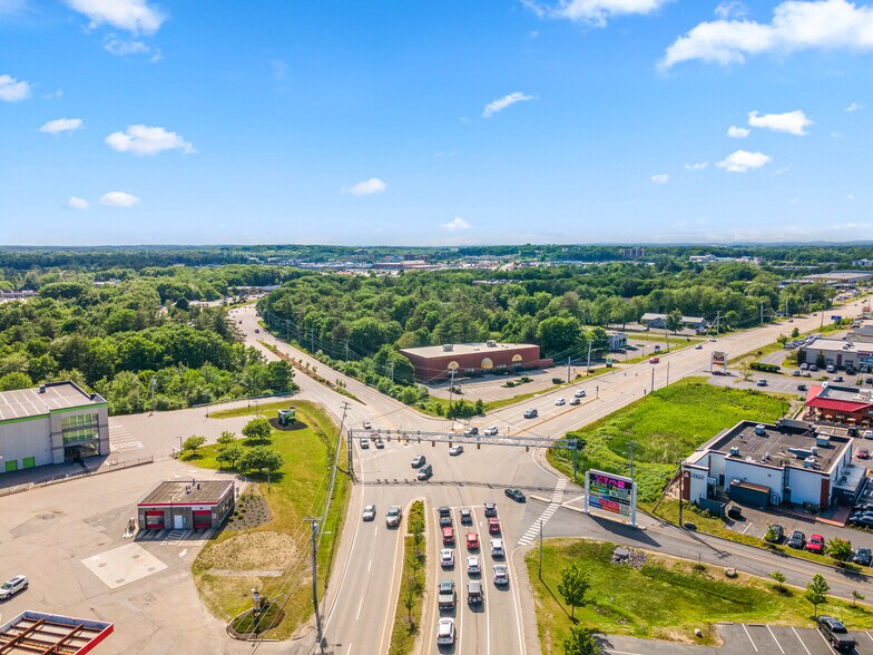130 Western Ave, South Portland, ME à vendre - Photo du bâtiment - Image 2 de 14