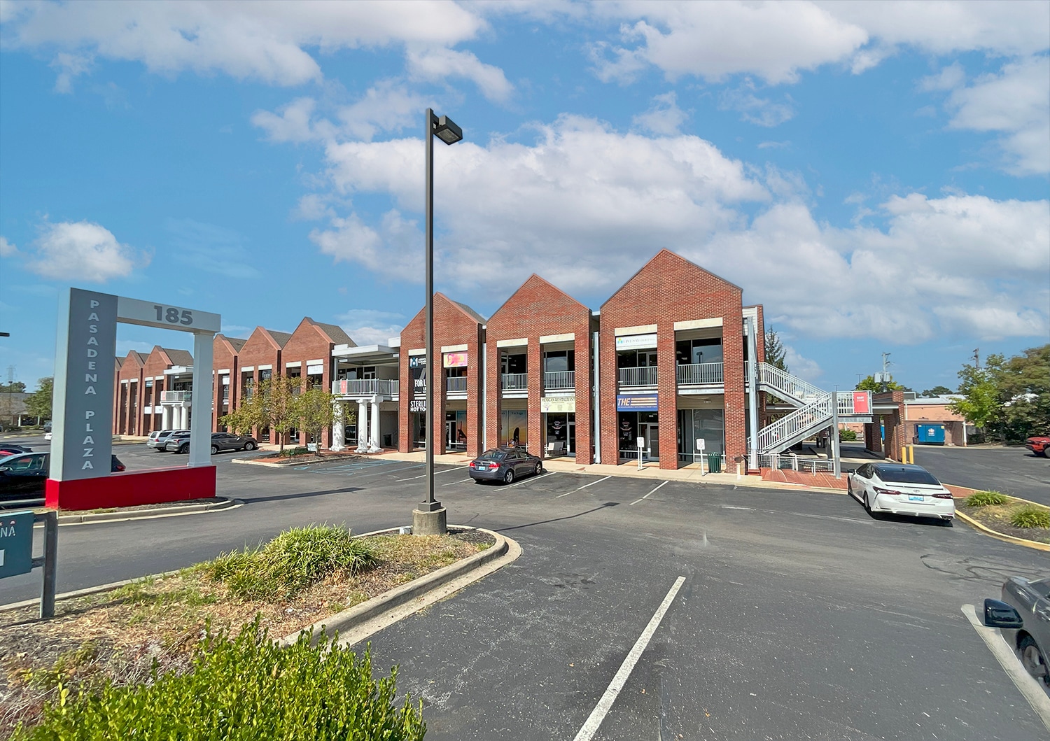 185 Pasadena Dr, Lexington, KY for sale Building Photo- Image 1 of 19