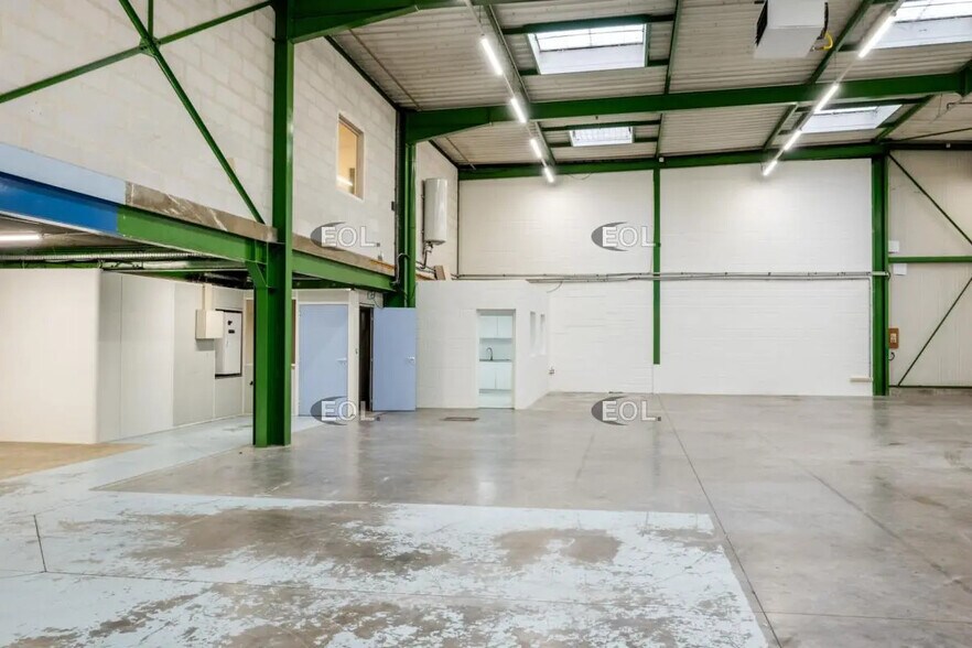 Flex dans Saint-Thibault-des-Vignes à louer - Photo intérieure - Image 3 de 7