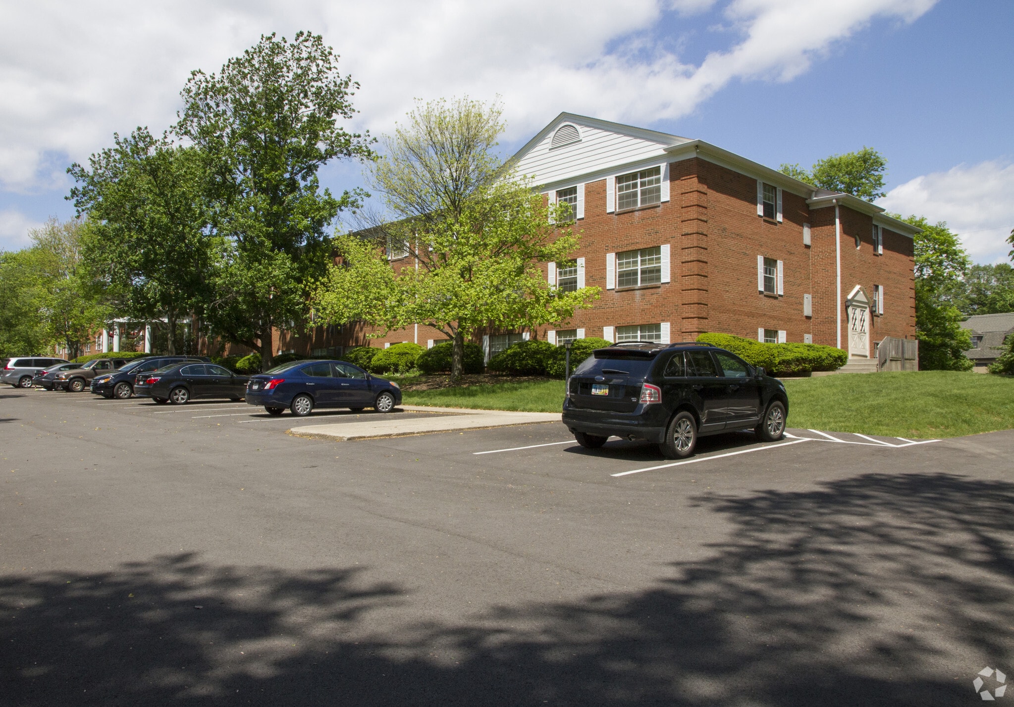4577 Olentangy River Rd, Columbus, OH for sale Primary Photo- Image 1 of 103