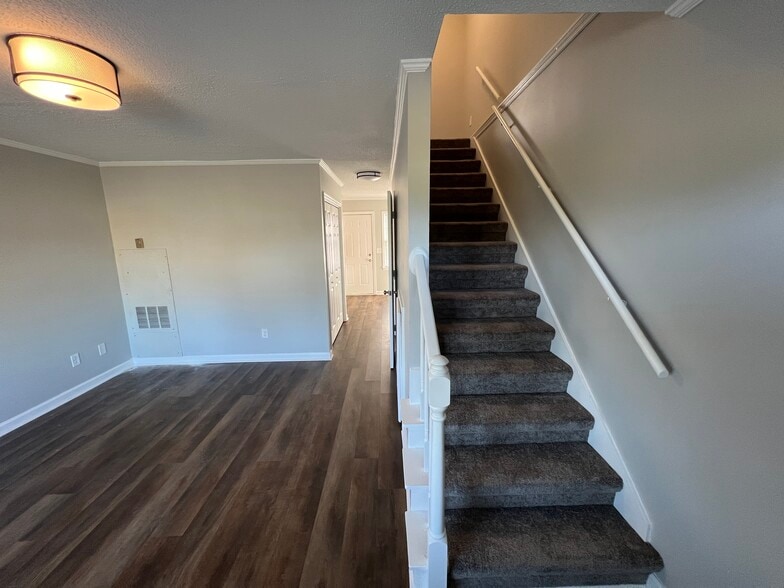1738 12th St, Cayce, SC à vendre - Photo du bâtiment - Image 3 de 17