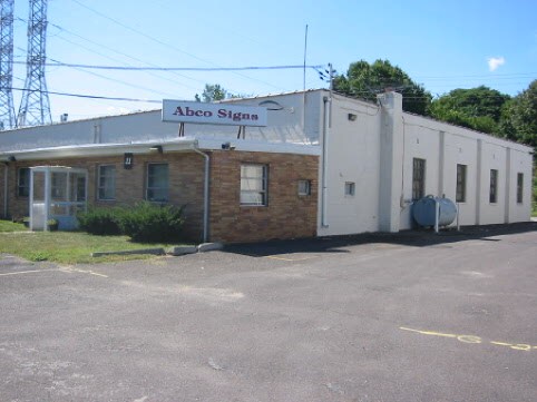 7300 N Crescent Blvd, Pennsauken, NJ à louer Photo principale- Image 1 de 9