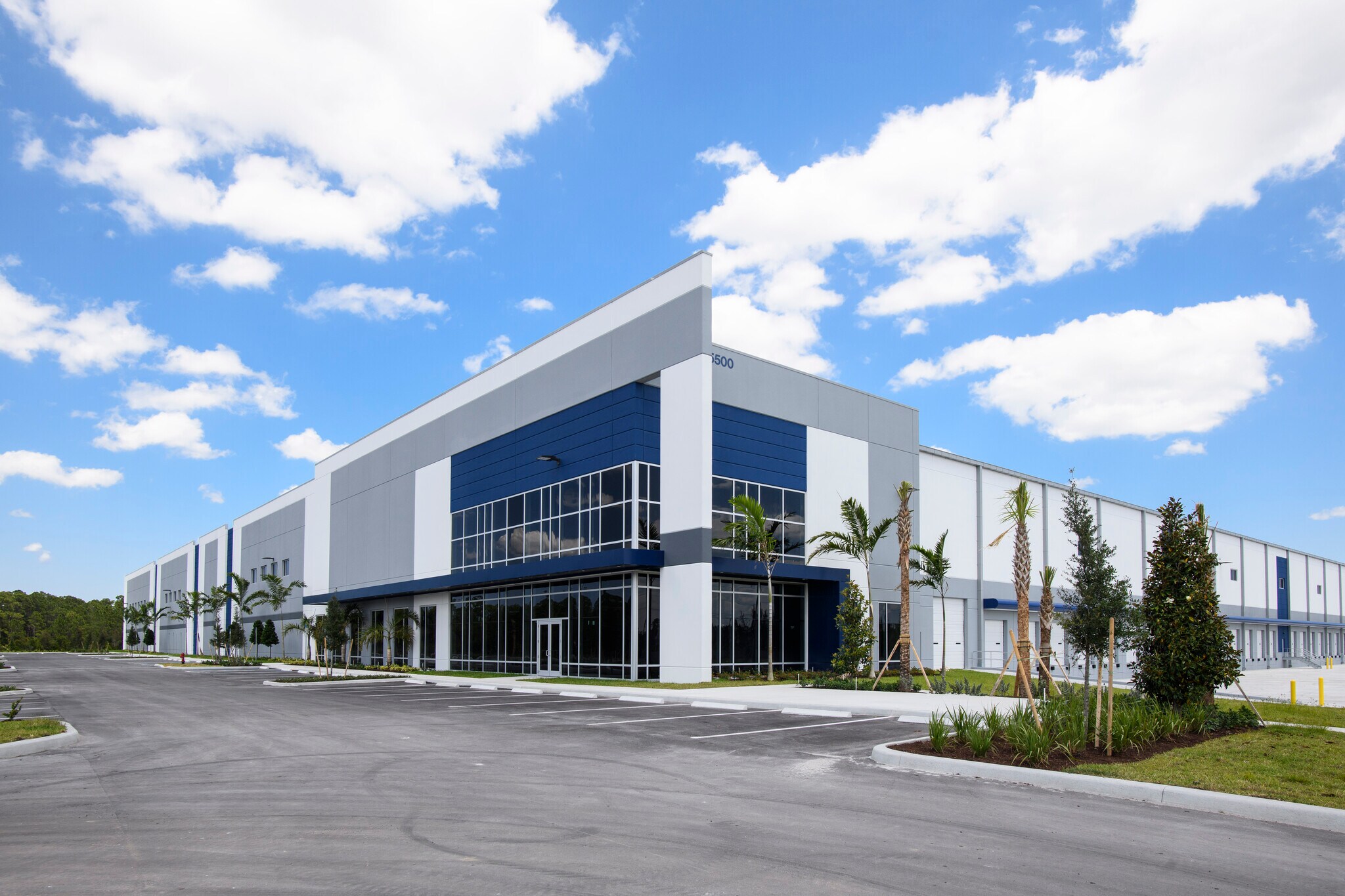 15500 Venture Way, Jupiter, FL à louer Photo du bâtiment- Image 1 de 12