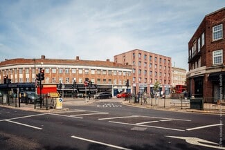 More details for 11 Station Rd, Upminster - Retail for Lease