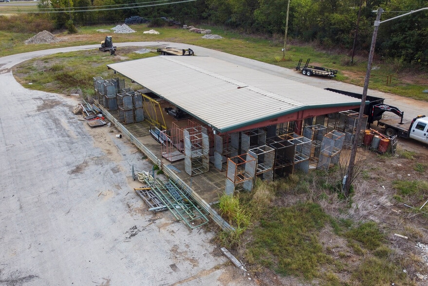 2340 E Erwin St, Tyler, TX for lease - Building Photo - Image 2 of 3