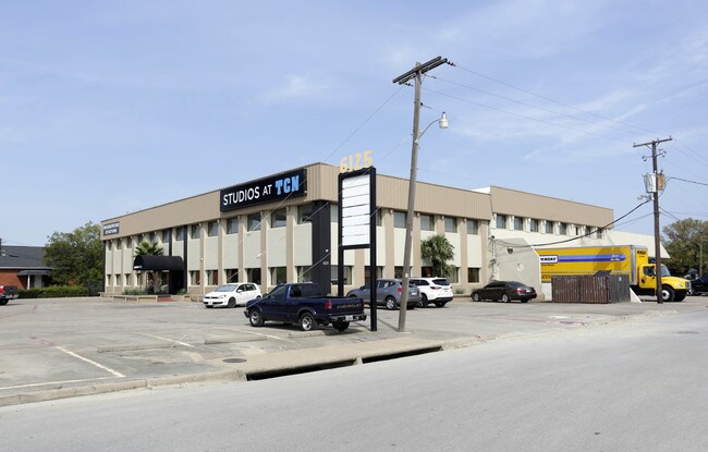 Plus de détails pour 6125 Airport Fwy, Haltom City, TX - Bureau à louer