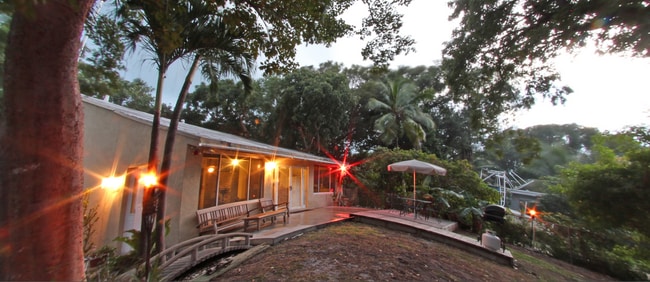 Plus de détails pour 99306 Overseas Highway & 54400 S Dixie Highway, Key Largo, FL - Services hôteliers à vendre