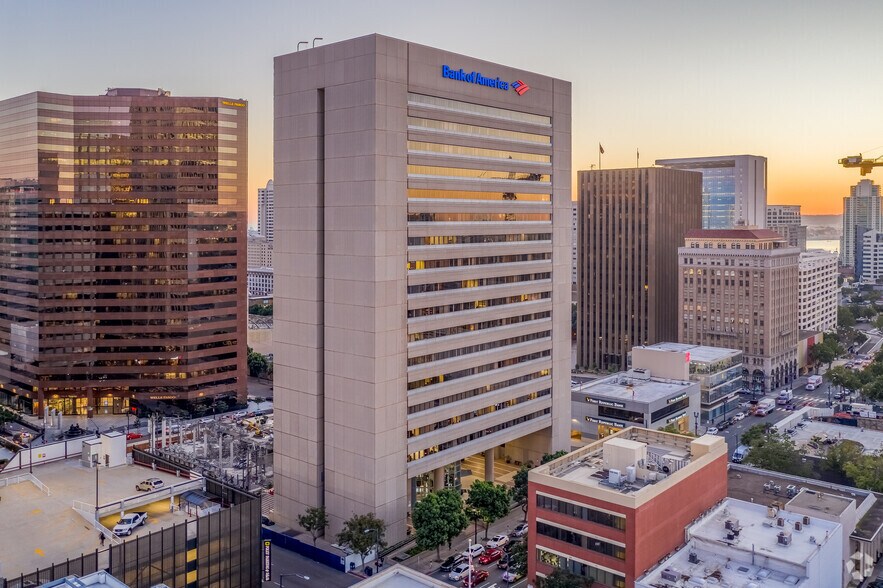 451 A St, San Diego, CA à louer - Photo du bâtiment - Image 1 de 16