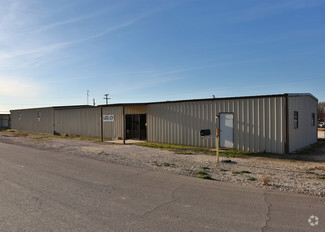 Plus de détails pour 313 W Railroad Ave, Godley, TX - Industriel à vendre