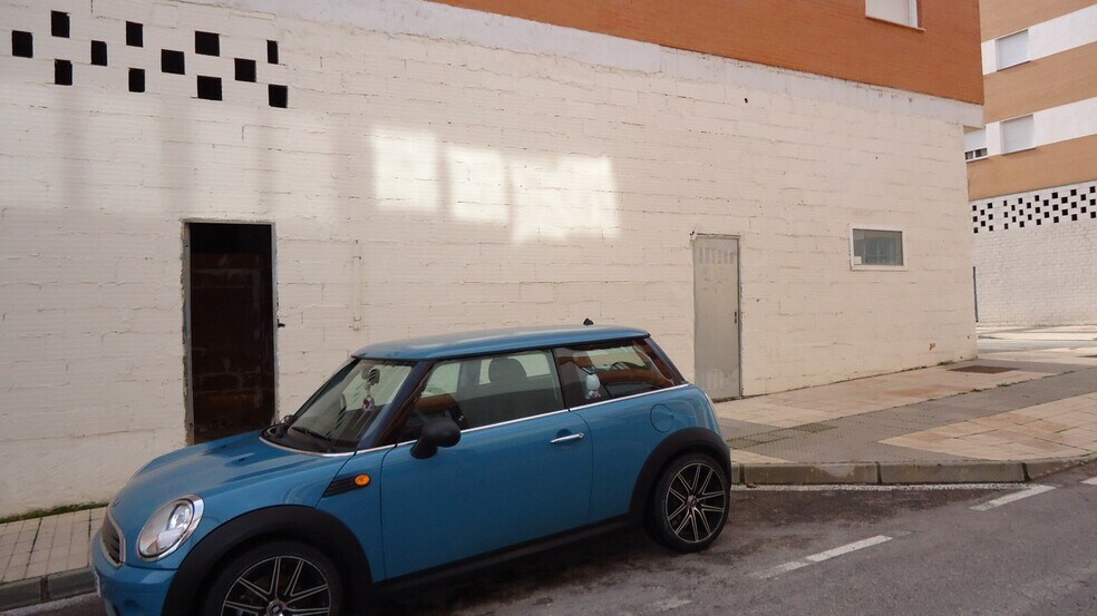 Retail in Cáceres, Cáceres for sale - Building Photo - Image 2 of 8