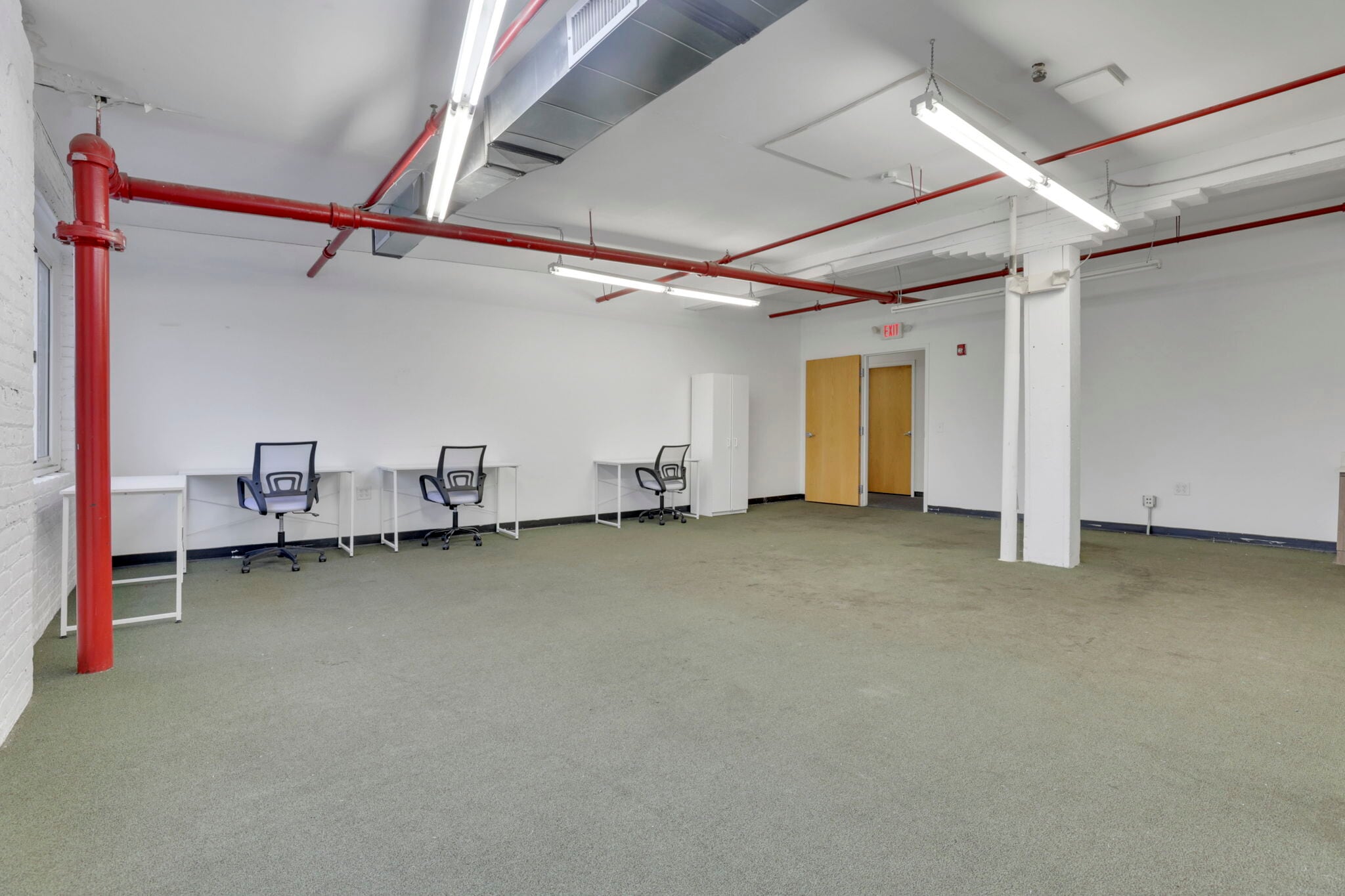 2020-2034 Leonard Ave, Columbus, OH for lease Interior Photo- Image 1 of 4