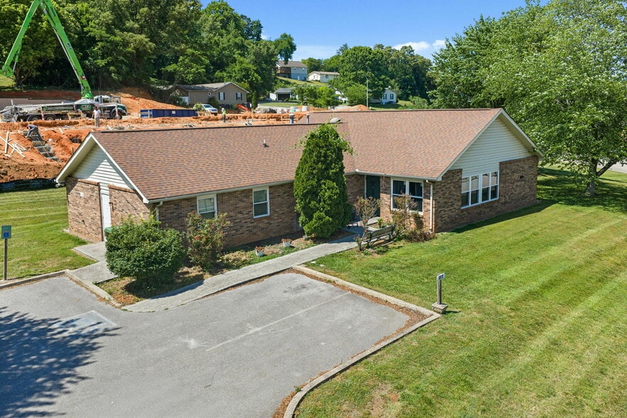 401 McGhee St, Maryville, TN à vendre - Photo du bâtiment - Image 2 de 15