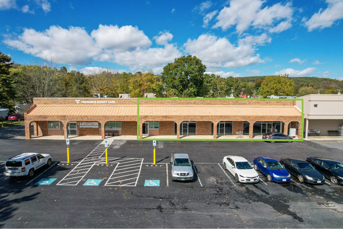 945 N Main St, Marion, VA for lease Building Photo- Image 1 of 11