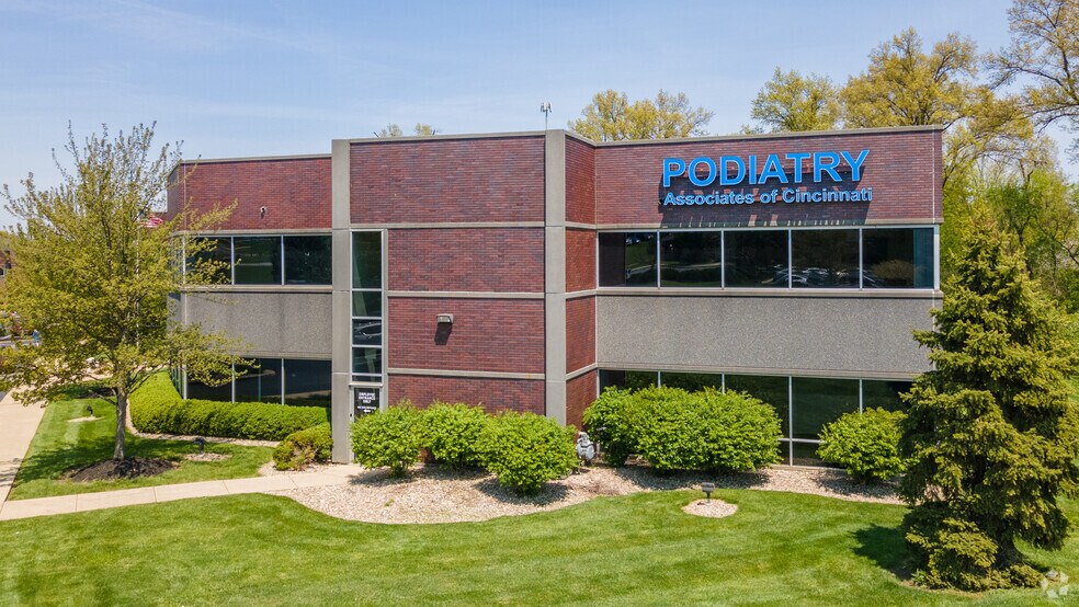 4357 Ferguson Dr, Cincinnati, OH à louer - Photo du bâtiment - Image 1 de 4