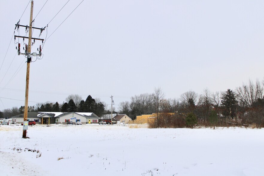 6086 County Road S, Sobieski, WI à vendre - Photo du bâtiment - Image 2 de 8