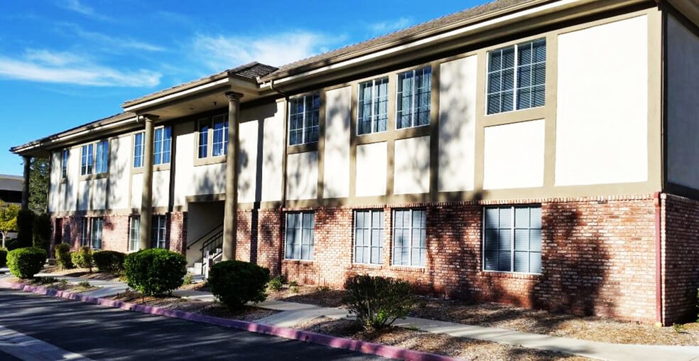 41690 Enterprise Cir N, Temecula, CA à louer - Photo du bâtiment - Image 3 de 4