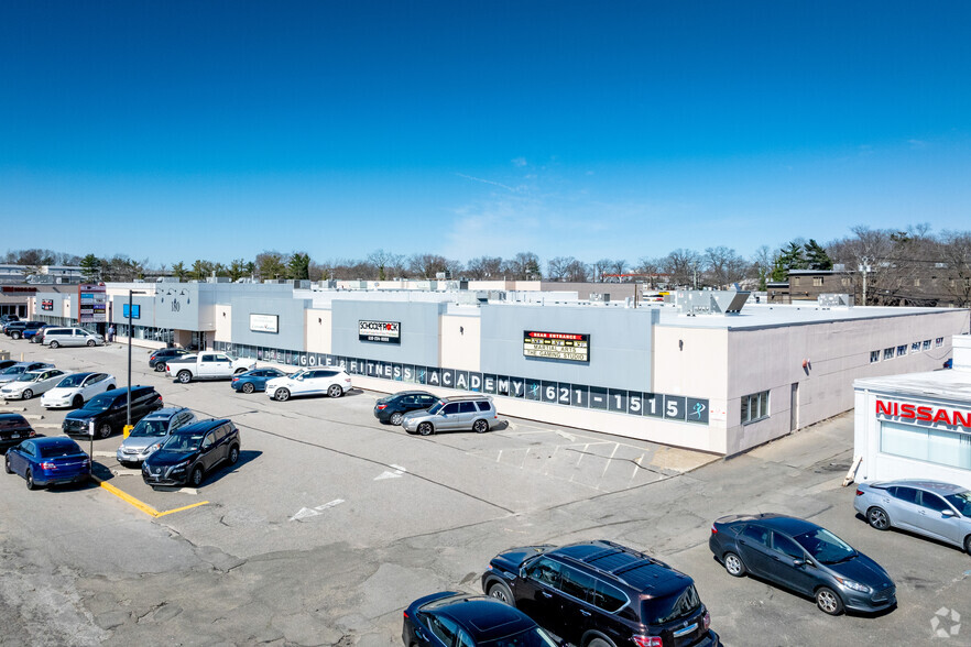 180 Michael Dr, Syosset, NY for lease - Building Photo - Image 2 of 7