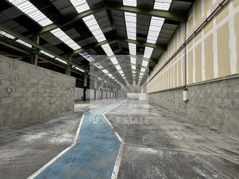 Flex dans Villeurbanne à louer - Photo du bâtiment - Image 3 de 43