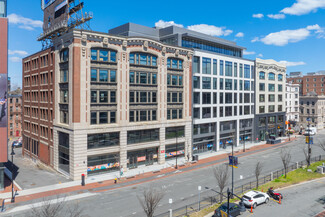 Plus de détails pour 660 Beacon St, Boston, MA - Vente au détail à louer