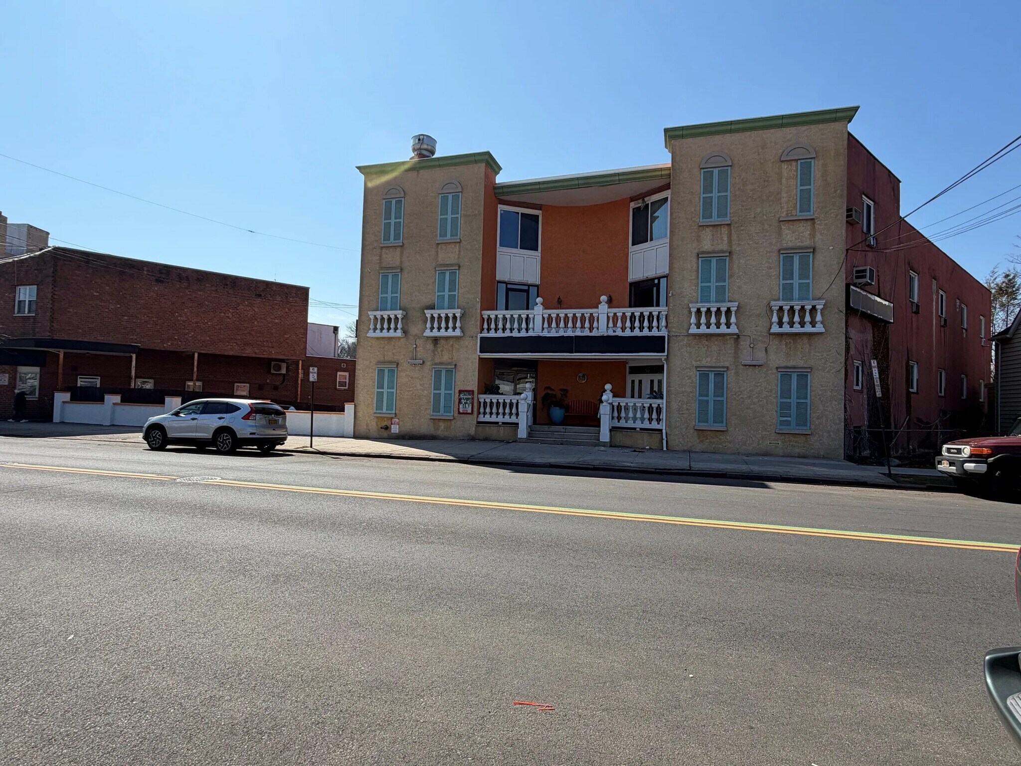 811 McLean Ave, Yonkers, NY for lease Building Photo- Image 1 of 32