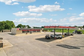 402 W Johnson St, Pocahontas, IL - Aerial  map view - Image1