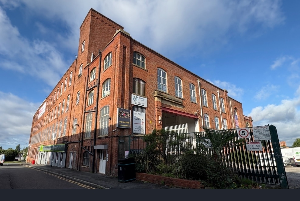 Osborne St, Oldham for lease Building Photo- Image 1 of 7