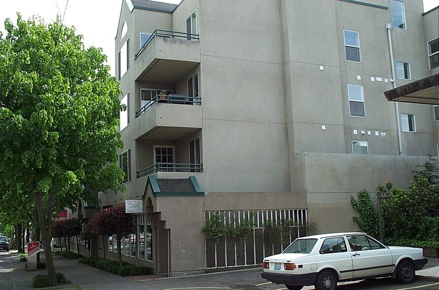 6041 California Ave SW, Seattle, WA à louer - Photo du bâtiment - Image 3 de 3