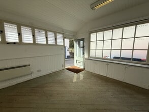 Low St, Eye for lease Interior Photo- Image 2 of 7