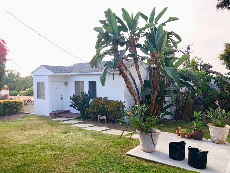 967-975 Lucile Ave portfolio of 2 properties for sale on LoopNet.ca - Building Photo - Image 3 of 17