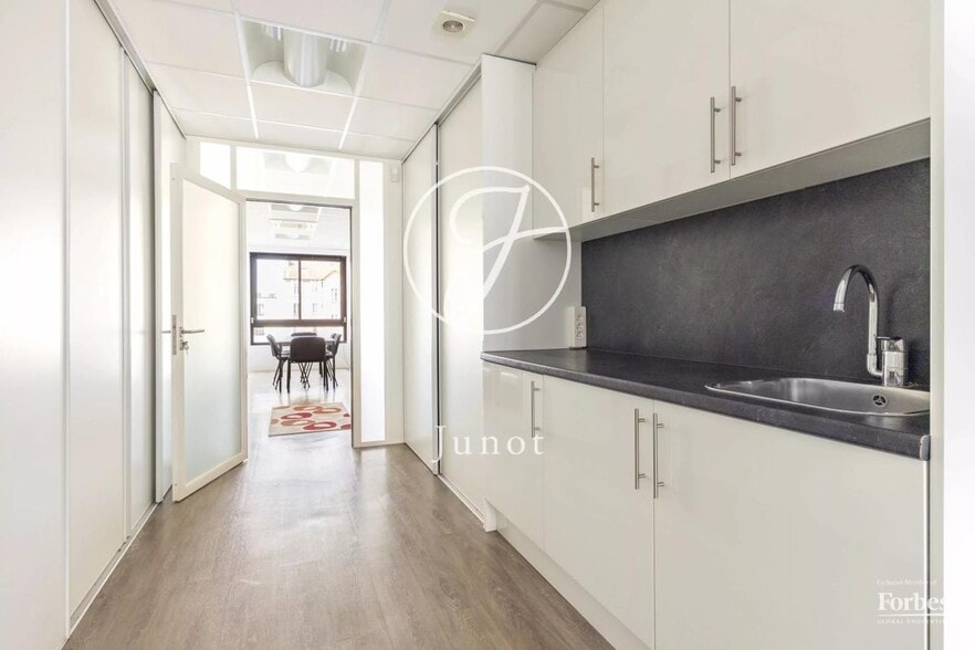 Office in Levallois-Perret for sale - Interior Photo - Image 3 of 15