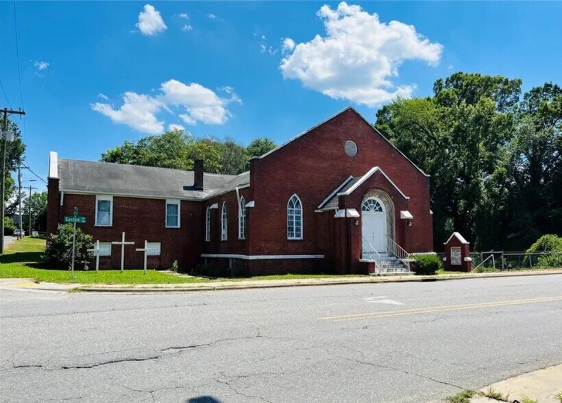 1303 Gaston Ave, Gastonia, NC à vendre - Photo du bâtiment - Image 2 de 8