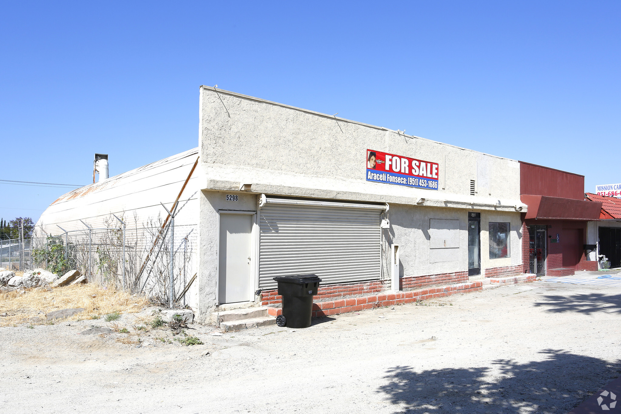 5298-5300 Mission Blvd, Jurupa Valley, CA à vendre Photo principale- Image 1 de 1