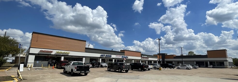 8244 Antoine, Houston, TX for lease - Building Photo - Image 2 of 3