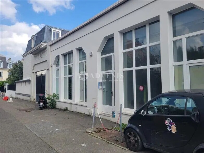 Office in Colombes for lease - Building Photo - Image 2 of 5