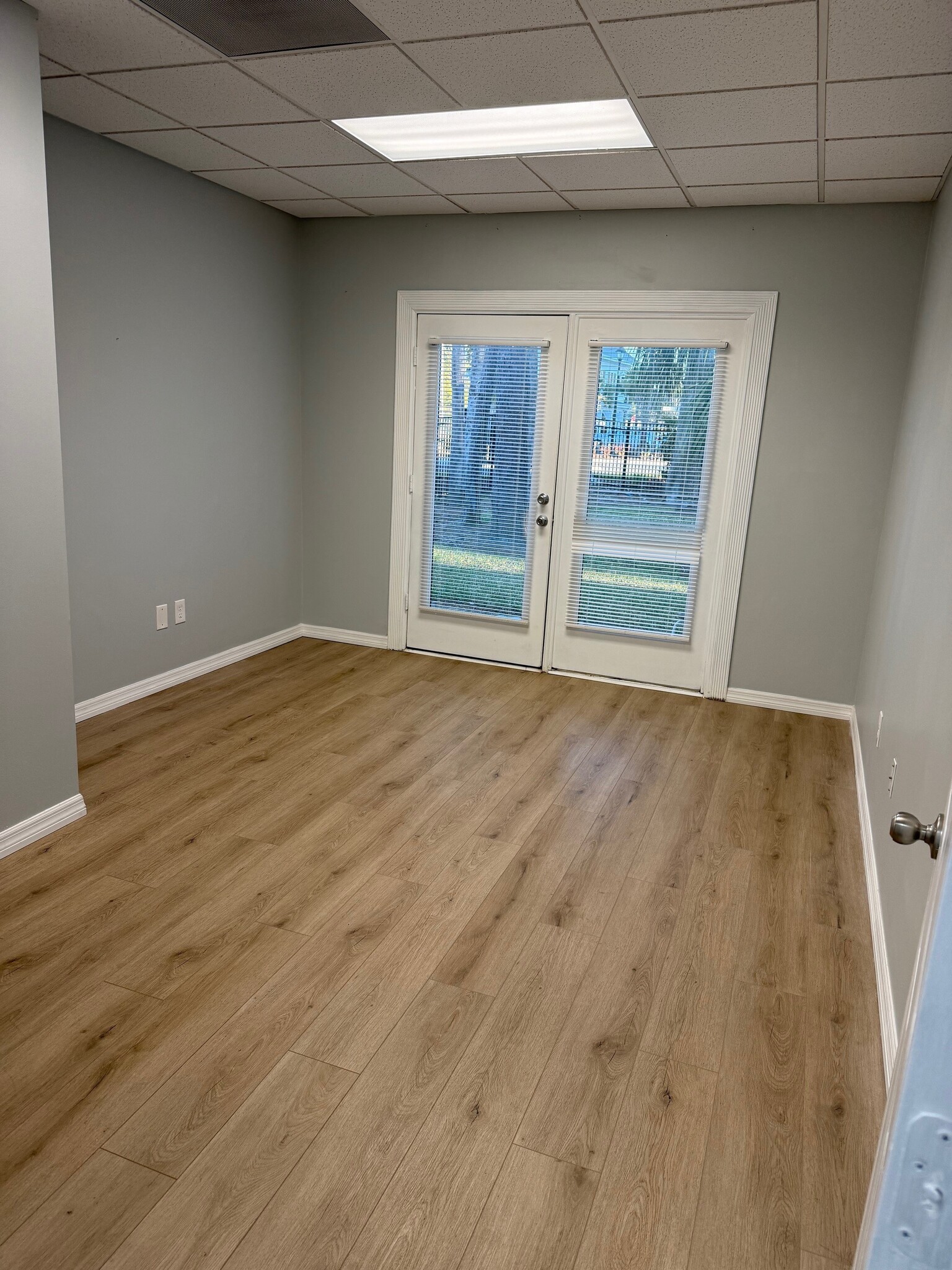 6000A Sawgrass Village Cir, Ponte Vedra Beach, FL for lease Interior Photo- Image 1 of 2