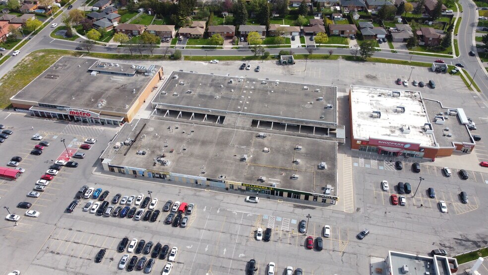 152-160 Main St S, Brampton, ON à louer - Photo du bâtiment - Image 3 de 10