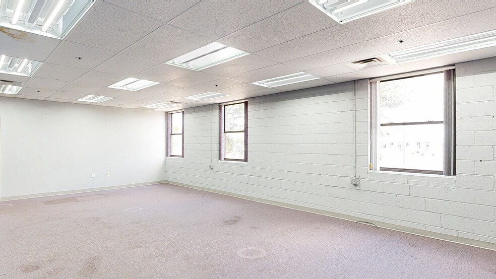 600 S Poplar St, Hazleton, PA for sale - Matterport 3D Scan - Image 3 of 30