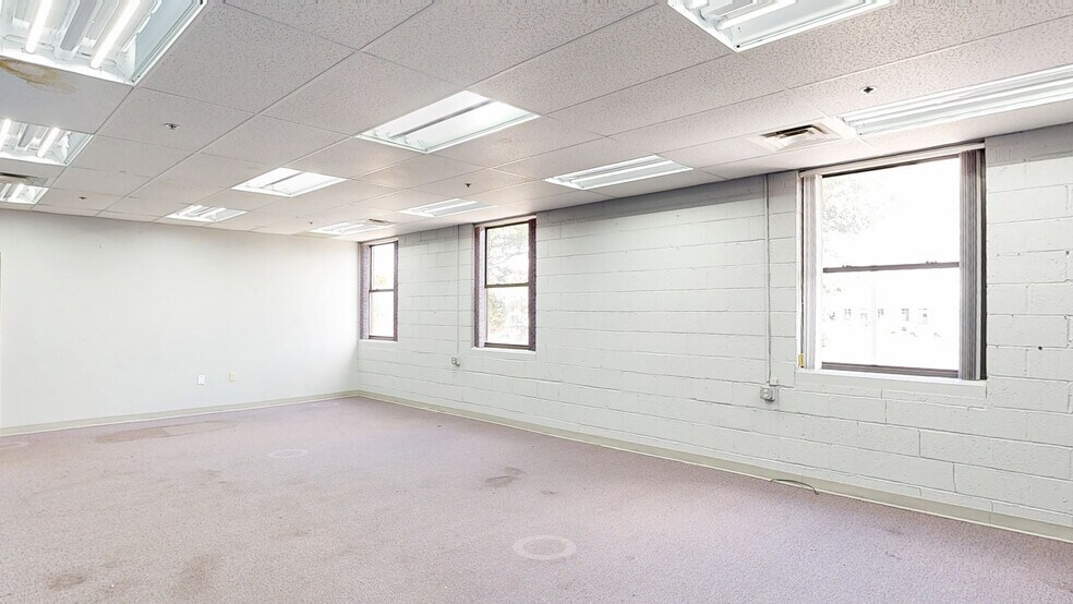 600 S Poplar St, Hazleton, PA à vendre - Numérisation 3D de Matterport - Image 3 de 30