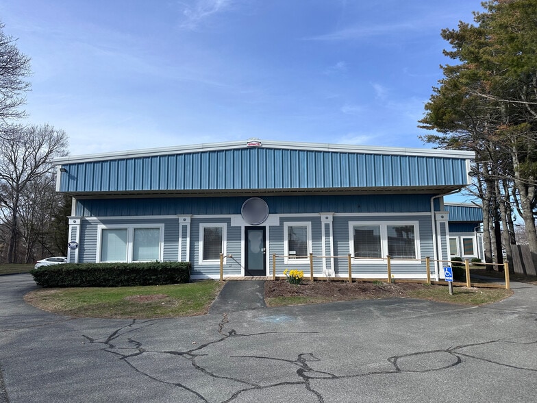 310 Dillingham Ave, Falmouth, MA for lease - Primary Photo - Image 1 of 10
