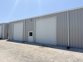 395 County Road 202, Kyle, TX à louer Photo intérieure- Image 1 de 2