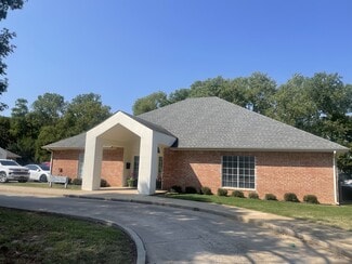 More details for 1105 Walnut Dr, Ardmore, OK - Retail for Sale