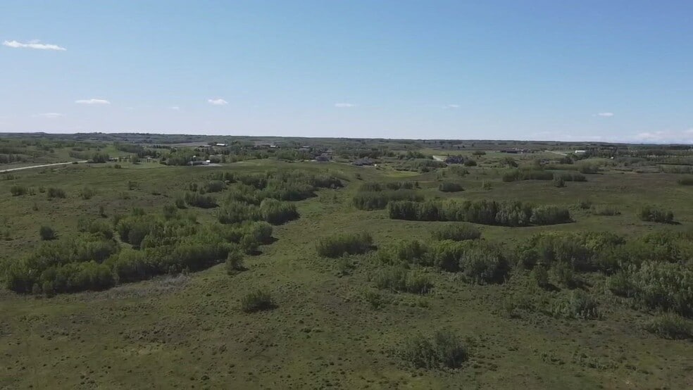 Lochend Rd, Rocky View No 44, AB à vendre - Vidéo sur l’inscription commerciale - Image 2 de 16
