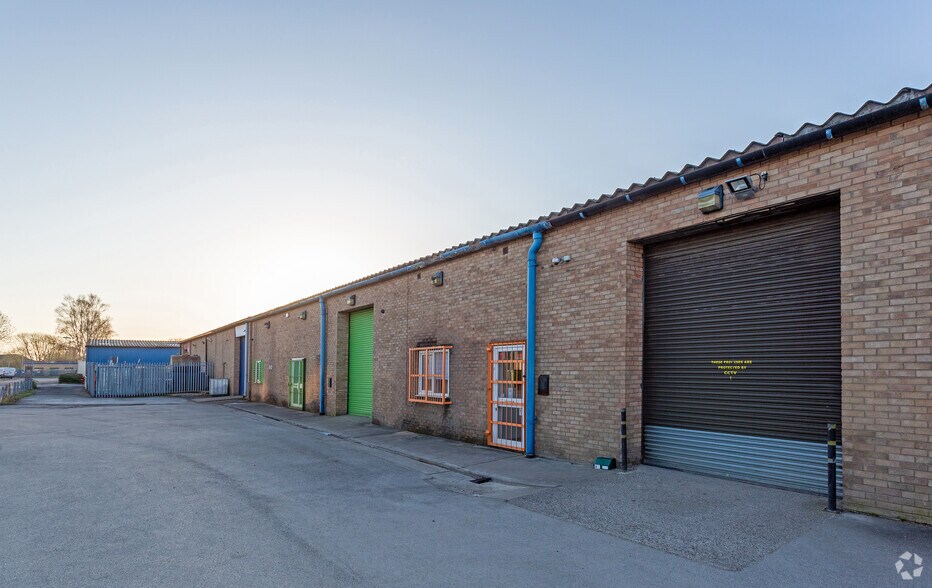 1-9 Chieftain Way, Lincoln à louer - Photo du bâtiment - Image 3 de 6